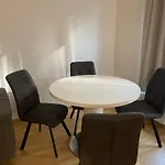 Apartment Holesovice Parking
